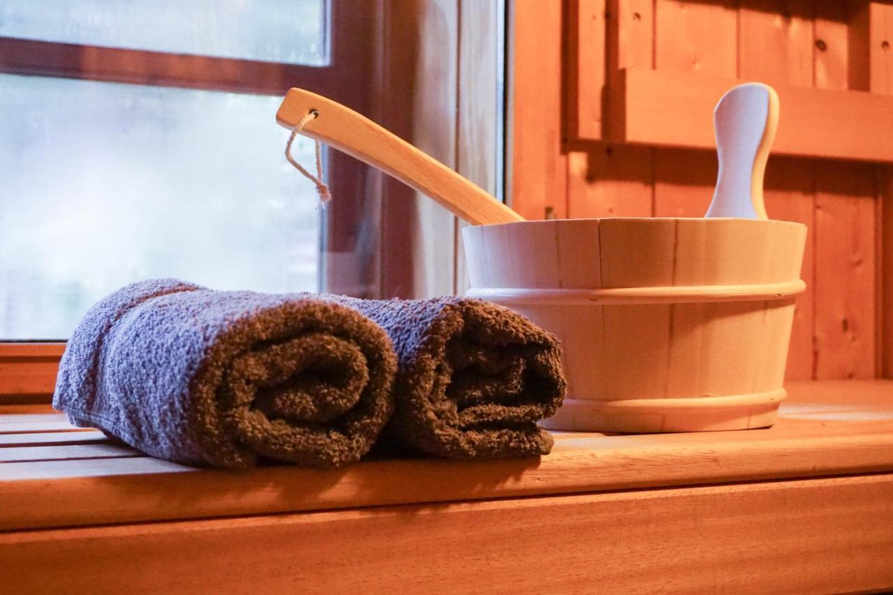 Ruhe Unter Reet-Haus Mit Sauna, Whirlpool Und Kamin Gnarrenburg Dış mekan fotoğraf