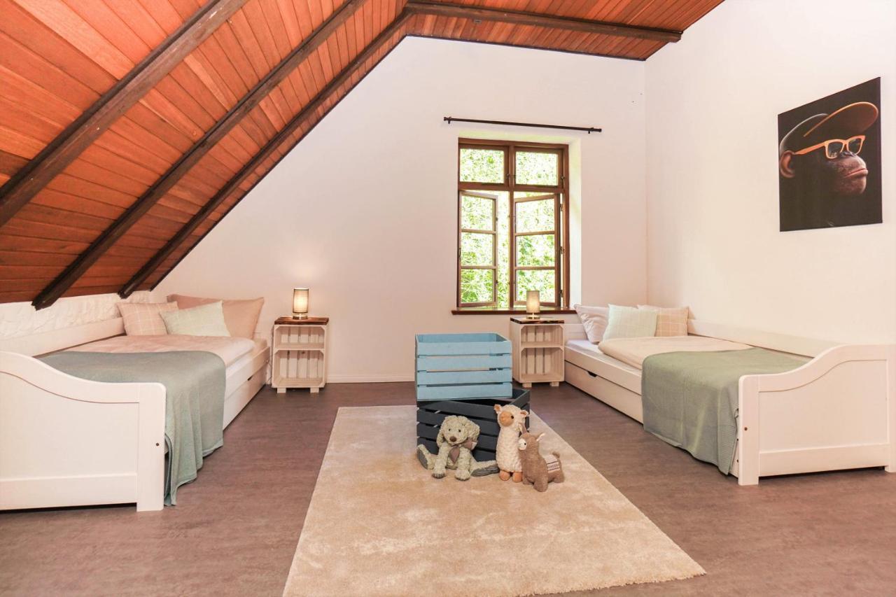 Ruhe Unter Reet-Haus Mit Sauna, Whirlpool Und Kamin Gnarrenburg Dış mekan fotoğraf